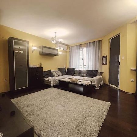 A Colorful Apart For A Start Sofia Luaran gambar